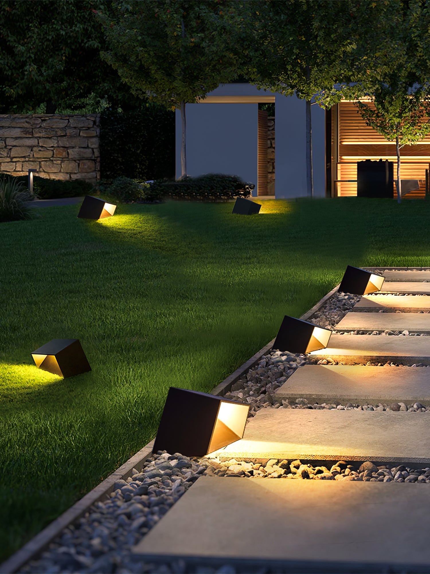 Loua Cube Garden Light Cox & Finch